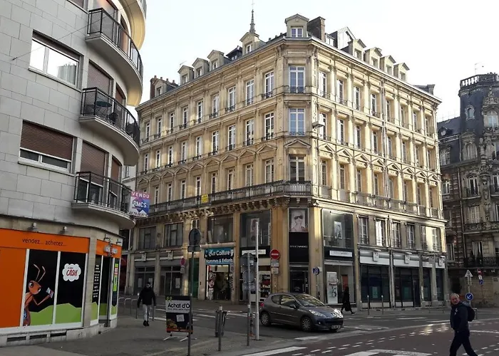 Cathedrale Avec Terrasse *